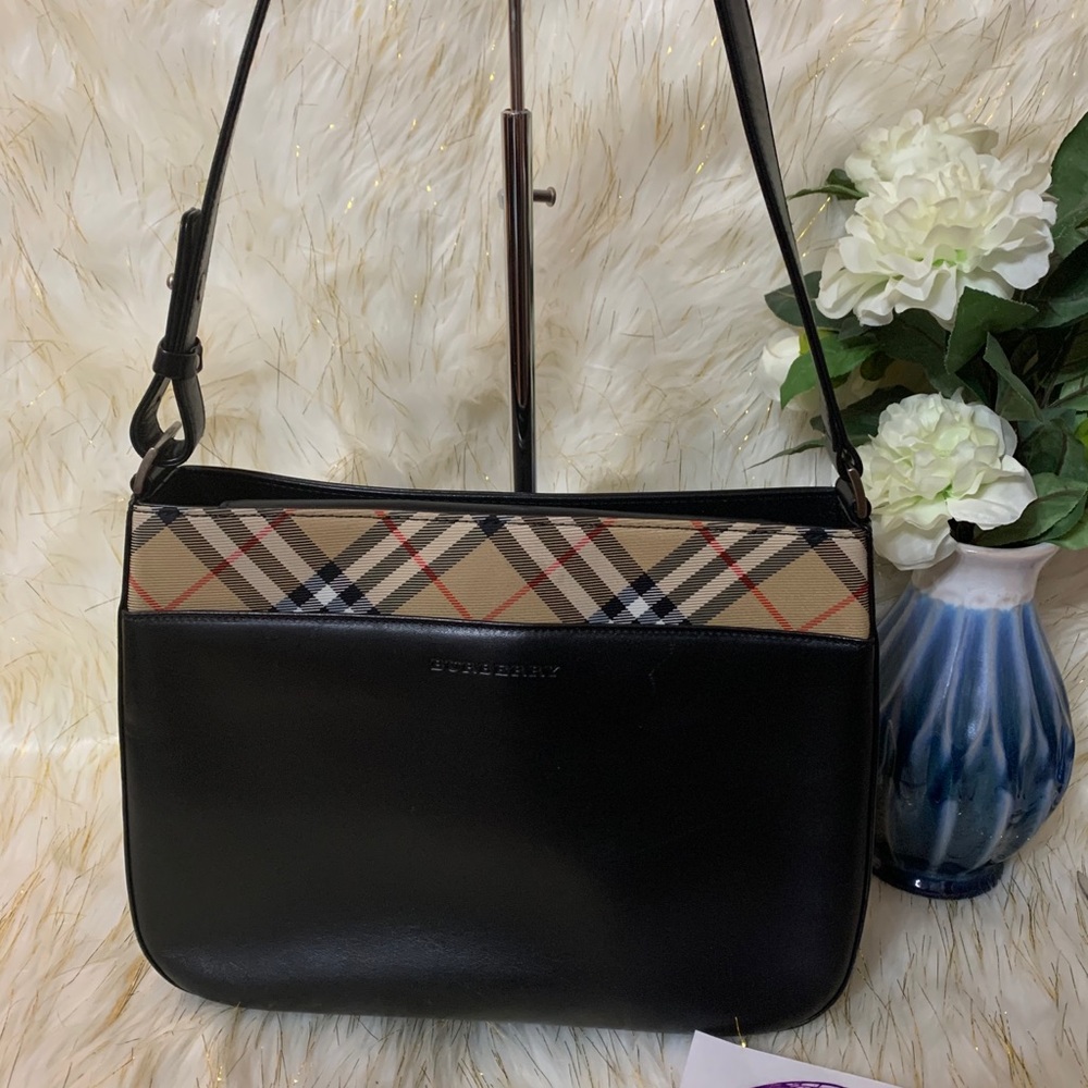Burberry shoulder bag Authentic